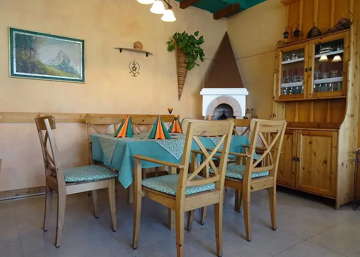 Gasthof Zum Flughafen بيت ريفي 3*