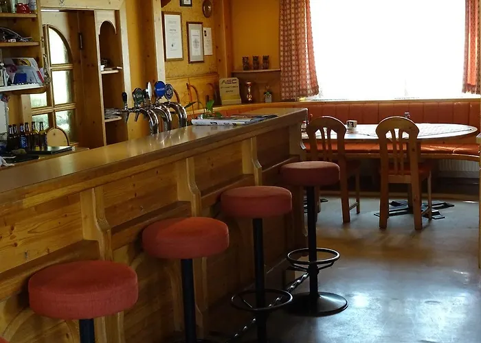 Gasthof Zum Flughafen بيت ريفي